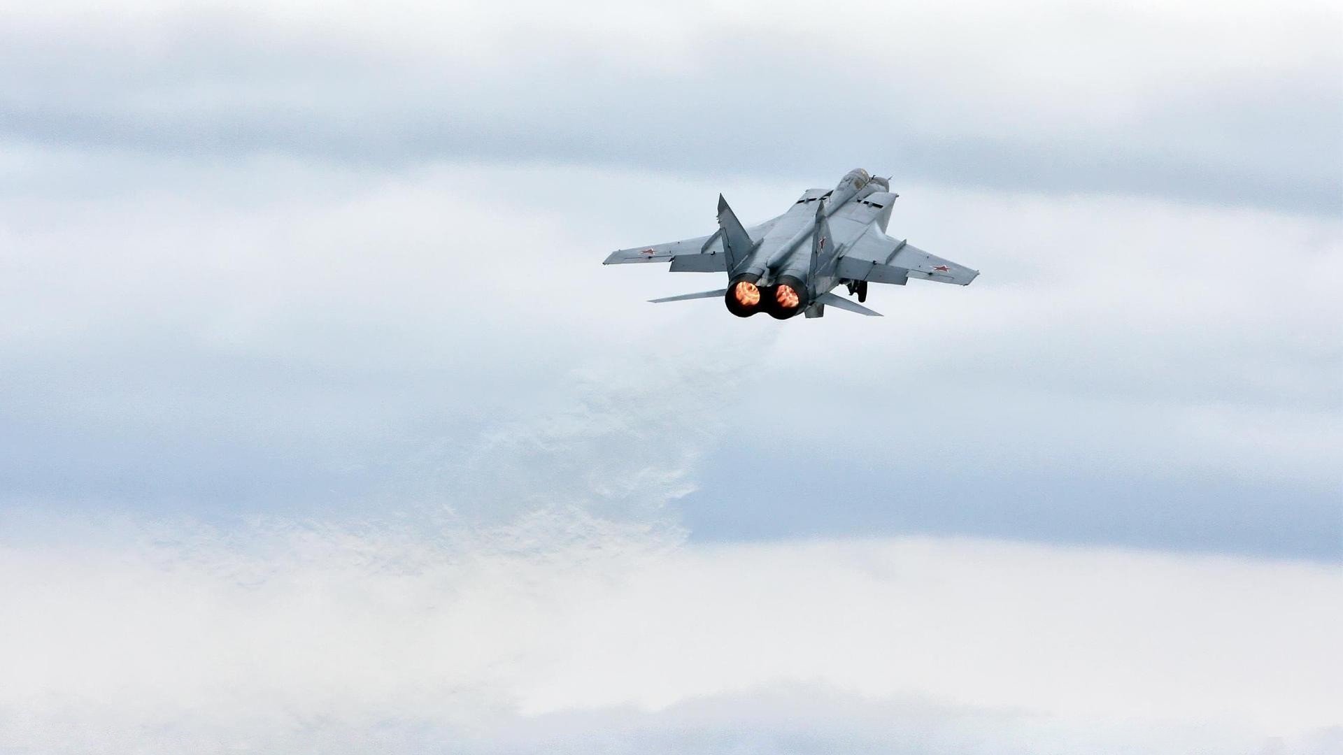 从英格兰男队到女队：橄榄球文化全面崛起，英格兰橄榄球联赛