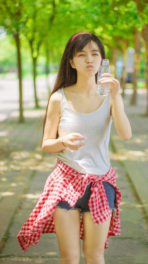 开云·体育官网-球员公益行动，助力贫困儿童追逐足球梦，公益足球标语